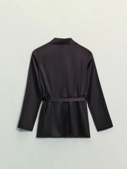 Атласная блузка с отложным воротником и поясом / Zarina