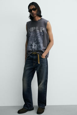 CAMISETA TANK PUNTO LAVADO ESTAMPADO / Gris azul