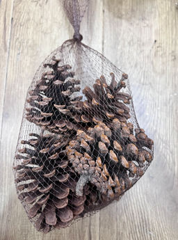 Цена за 2 шт. Композиция новогодняя "Волшебные шишки" (набор 6 шт) 8 см