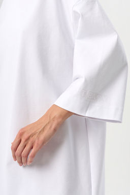 Платье-футболка с принтом на руке зеленый - Fly фото 10