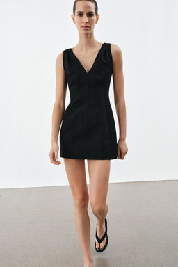 VESTIDO CORTO ZW COLLECTION / Negro