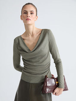 D?k?ml? Yaka B?zg?l? Bluz