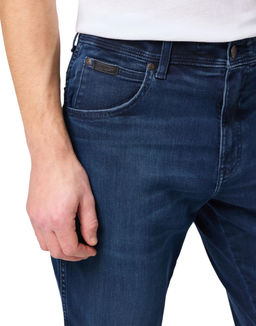 Джинсы мужские