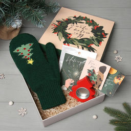 Набор подарочный новогодний KAFTAN «Любви»: варежки размер 19, подвеска, свеча, 2 открытки