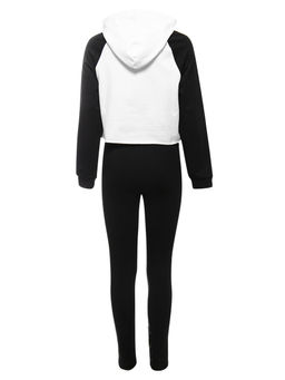 Костюм спортивный