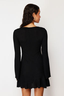 TRENDYOLMILLA Siyah Vucuda Oturan Mini Orme F?rf?rl? Plaj Elbisesi TBESS24EL00003 фото 6