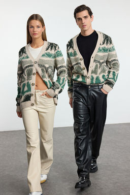 TRENDYOL MAN Mint FL Erkek Regular V Yaka Cicekli Triko H?rka TMNAW25HI00004