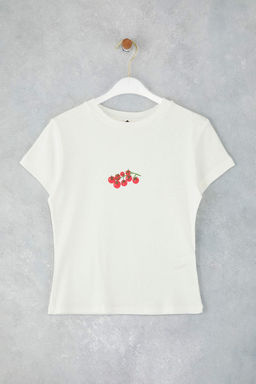 Ekru Pamuklu Domates Bask?l? Vucuda Oturan Esnek Orme T-Shirt TWOSS25TS00095