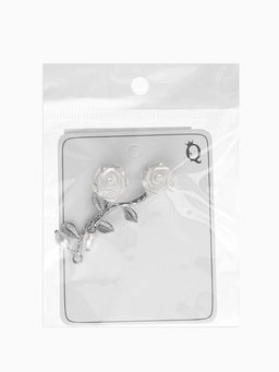 Серьги «Цветок розы», белые в серебре