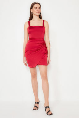 Trendyolmilla Bordo Buzgulu Dokuma Saten K?sa S?k Abiye Elbise TPRSS21EL2287  фото 2