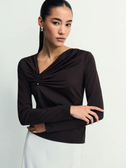 Лонгслив с декоративным узлом / Zarina