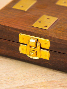 Настольная игра «Домино», 18.5×7.5×4 см, дерево шишам, латунь