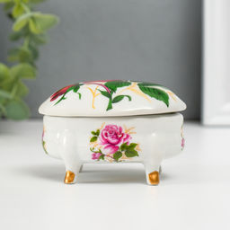 Шкатулка для украшений на ножках «Роза», керамика, 6.1×7.7×4.8 см