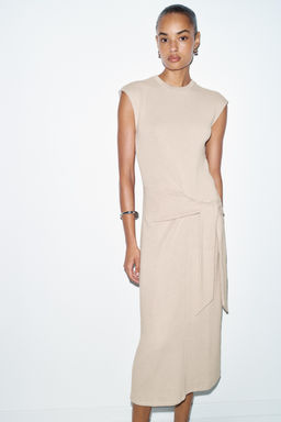 SOFT FABRIC DRESS WITH KNOT - Zara фото 2