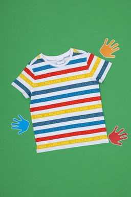 Erkek _ocuk Beyaz Ti__rt Sepette S_rpriz _ndirim