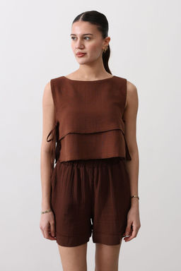 Trendyolmilla Kahverengi Bisiklet Yaka Yandan Baglama Detayl? Crop Dokuma Bluz TWOSS25BZ00166