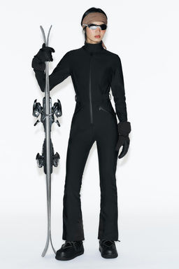 WATER-RESISTANT WINDPROOF RECCO® TECHNOLOGY SKI COLLECTION JUMPSUIT, CHARACTERISTICS