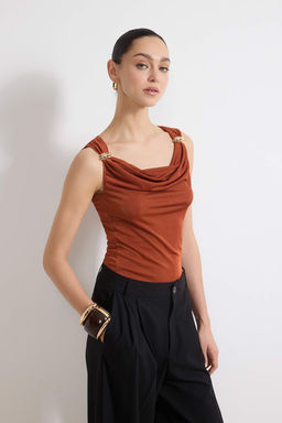 Kiremit Fitted/Vucuda Oturan Degaje Yaka Kal?n Ask?l? Kolsuz Buzzy Orme Bluz TWOSS26BZ00266