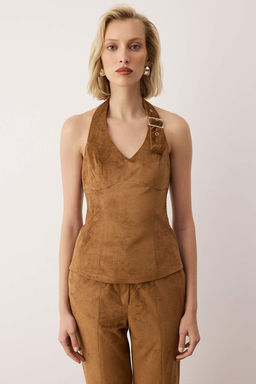 EXCLUSIVE Ozel Koleksiyon Kahverengi Halter Yaka Suni Suet Fitted Dokuma Dokuma Bluz TWOAW26BZ00262 - Trendyolmilla фото 2