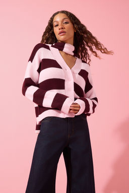 Pembe Sal Detayl? Yumusak Dokulu Oversize V Yaka Triko H?rka TWOAW26HI00278 - Trendyolmilla фото 5