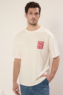 TRENDYOL MAN Siyah Oversize/Genis Kesim Bisiklet Yaka Kabar?k S?rt Bask?l? T-Shirt TMNSS25TS00044 - Trendyolmilla фото 2