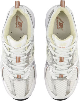 Кроссовки взрослые