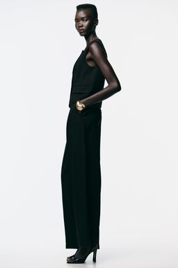 WIDE-LEG TROUSERS WITH DARTS