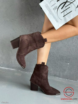 Женские осенние сапоги Казаки