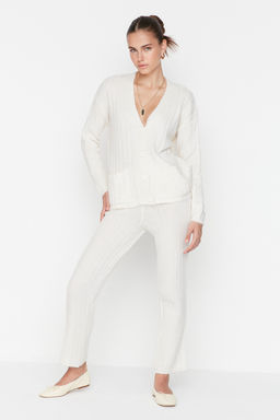 Ekru Genis Kal?p Yumusak Dokulu Triko Alt-Ust Tak?m TWOAW22AU0128