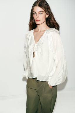 BLUSA VOLANTES FRUNCES / Blanco - Zara фото 2