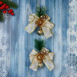 Ёлочные игрушки 2 шт. Зимнее волшебство. Еловая композиция пластик, бант с принтом, 1113 см, бело-золотой