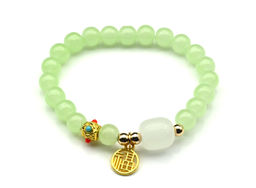 Браслет На удачу с подвеской шарик 8мм цв.салатовый, 17см