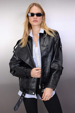 Siyah Oversize Kal?p Suni Deri Parlak Biker Ince Ceket Mont TWOAW26MO00064 - Trendyolmilla фото 5