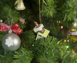 Домик с ногами Санта Клауса 90YY61504