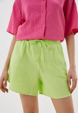 Короткие шорты из комбинированной ткани