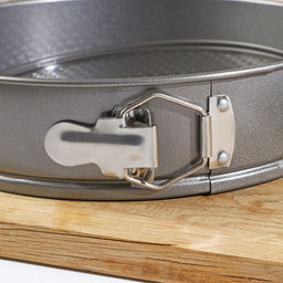 Форма для выпечки Доляна «Элин. Круг», d=28 см, разъёмная, антипригарное покрытие, чёрная