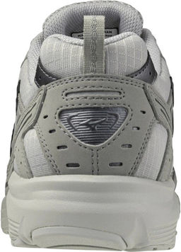 Кроссовки взрослые