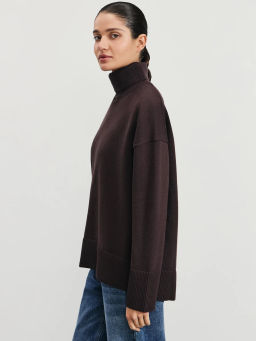 Джемпер из вискозы с воротником-стойкой  Zarina