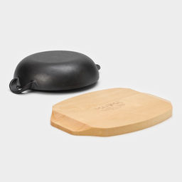 Сковорода Magma «Янсан», 21,5×16,5×4,4 см, на деревянной подставке, чугун, индукция, чёрная