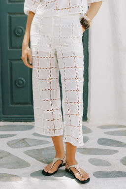 STRAIGHT-LEG TROUSERS WITH CUTWORK EMBROIDERY