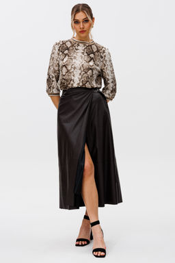 Костюм из джемпера и юбки