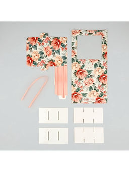 Цена за 5 шт. Коробка под 9 конфет с ячейками Ты прекрасна 14.5?13.5?3.5 см