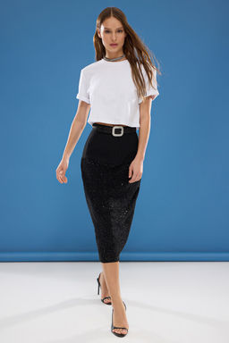 TRENDYOLMILLA Siyah Payet Detayl? Midi Dokuma S?k Etek TPRSS25ET00006