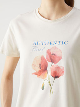 Bisiklet Yaka ?i?ekli Penye Kad?n Ti??rt