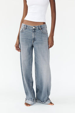 RELAXED FIT FOLD-UP LOW-RISE JEANS - Zara фото 2