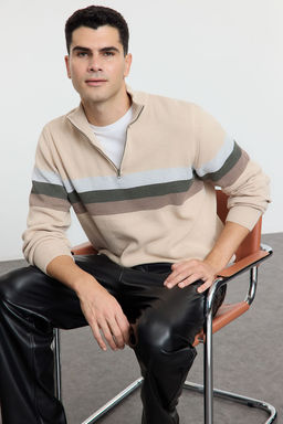 Bej Regular Pamuklu Yar?m Bal?kc? Yaka Renk Bloklu Triko Kazak TMNAW25KZ00013