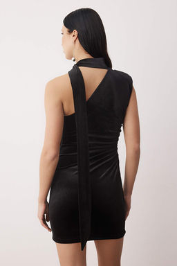 Siyah Fular Detayl? Kadife Orme S?k/Gece Y?lbas? Elbisesi - Trendyolmilla фото 4