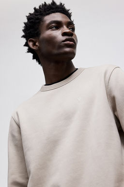 Sudadera con motivo bordado Regular Fit