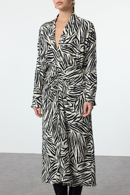 TRENDYOLMILLA Siyah Animal Desenli Etegi Buzgu Detayl? Dokuma Elbise TWOAW25EL00380  фото 4