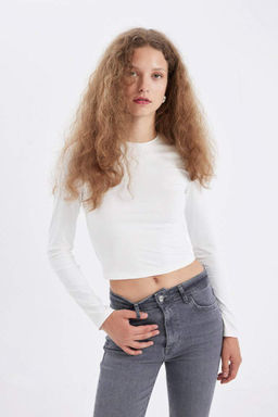 Женская белая базовая однотонная футболка с круглым вырезом и длинными рукавами - Defacto фото 4